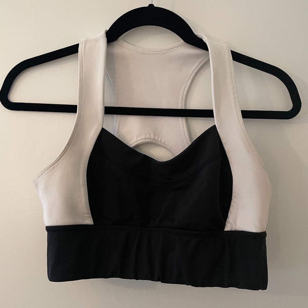 Monday Activewear Sports Bra